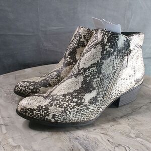 UNIONBAY Women Trista 2 Snake Cowgirl Core 7.5 M Ankle Boots Bootie Size Zip NWT